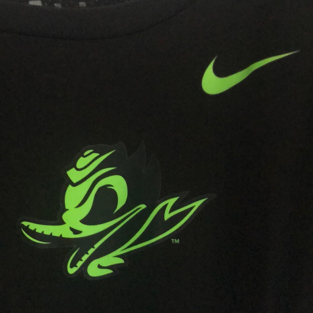 UofO Oregon Ducks Basketball long sleeve Men’s XL